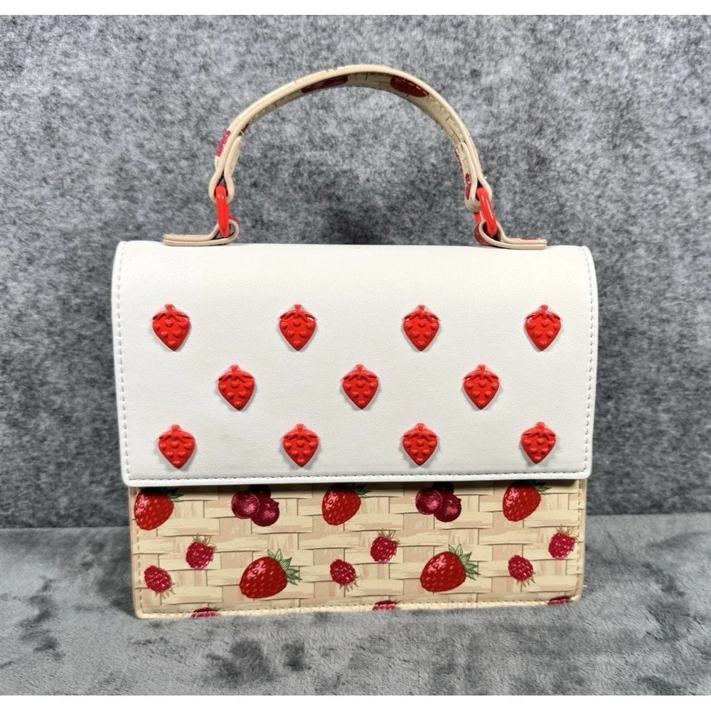 Betsey Johnson Hand Bag Purse Crossbody Satchel Strawberry Berries Basket Weave‎